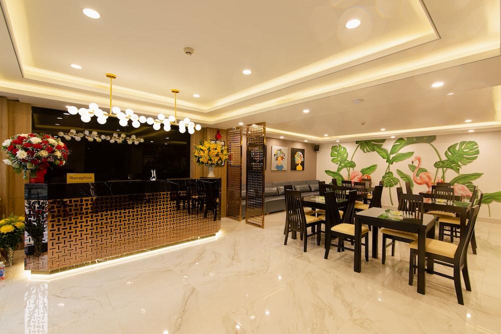 Emily Hotel & Apartment Đà Nẵng Extérieur photo